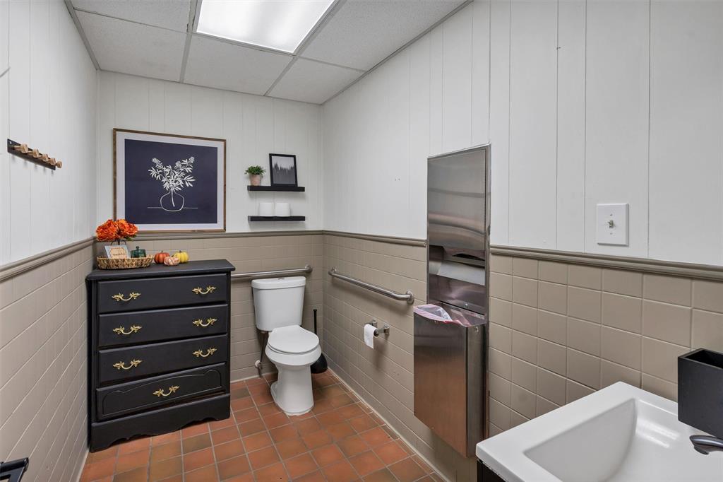 Milam - Commercial Sale