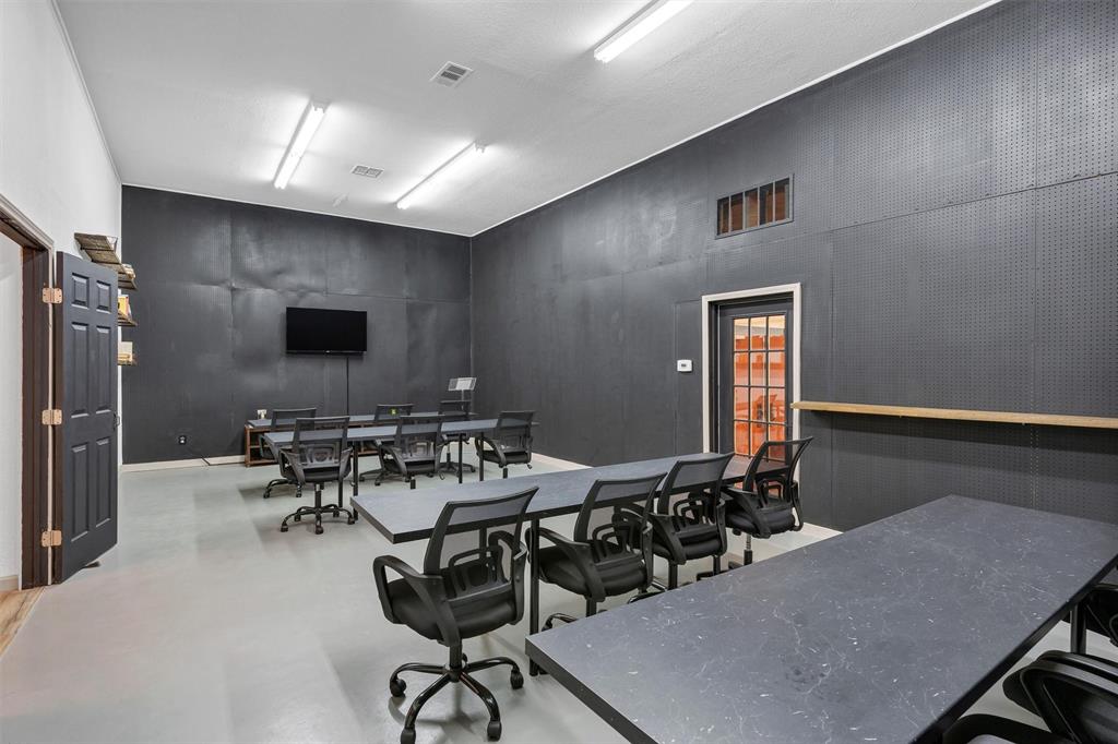 Milam - Commercial Sale