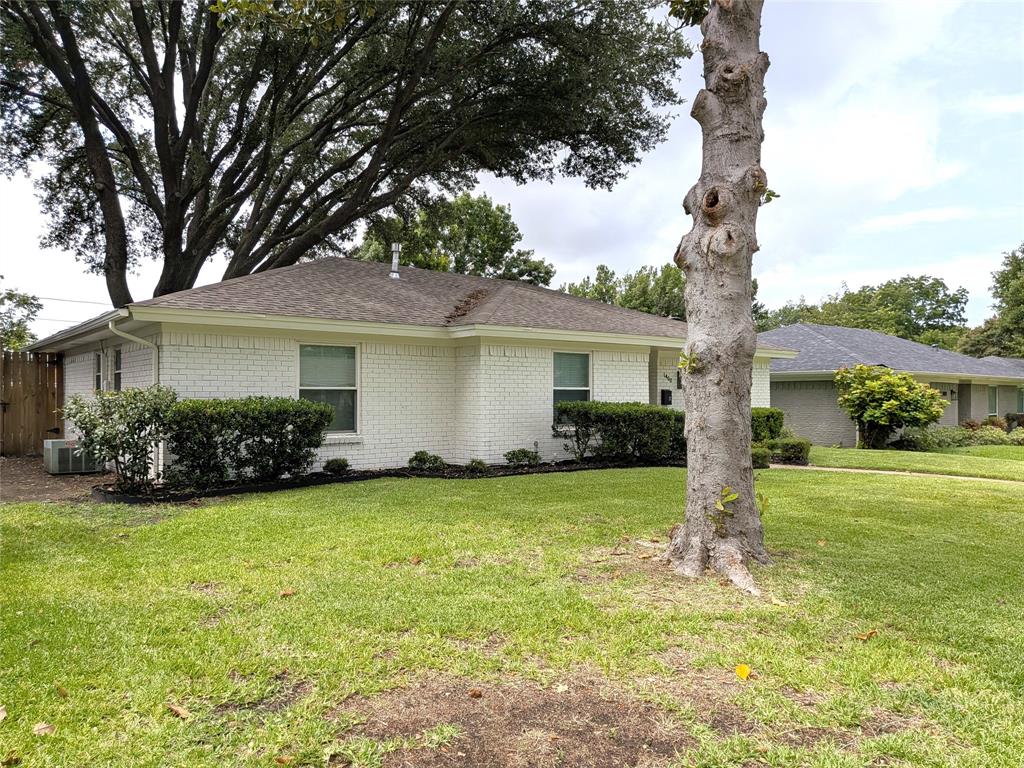 1400 Oakhill Drive