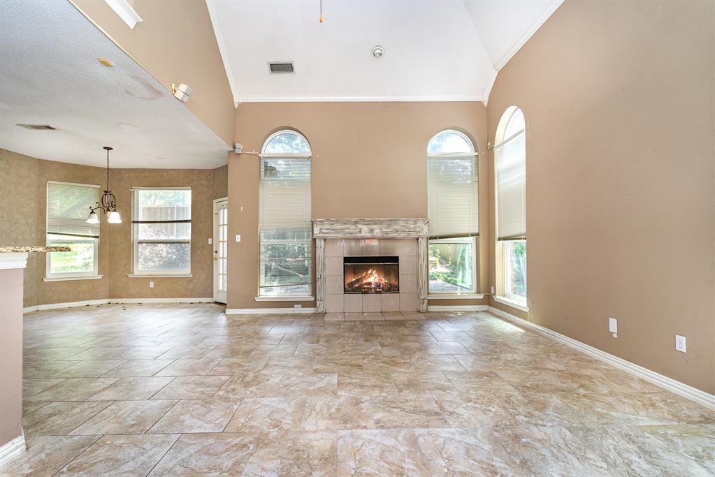 Los Prados Estates - Residential