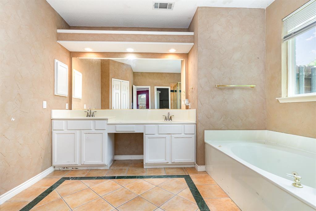 Los Prados Estates - Residential