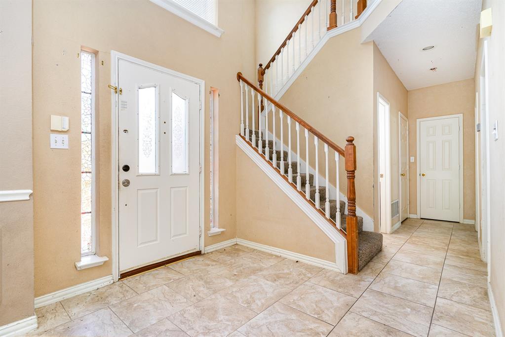 Los Prados Estates - Residential