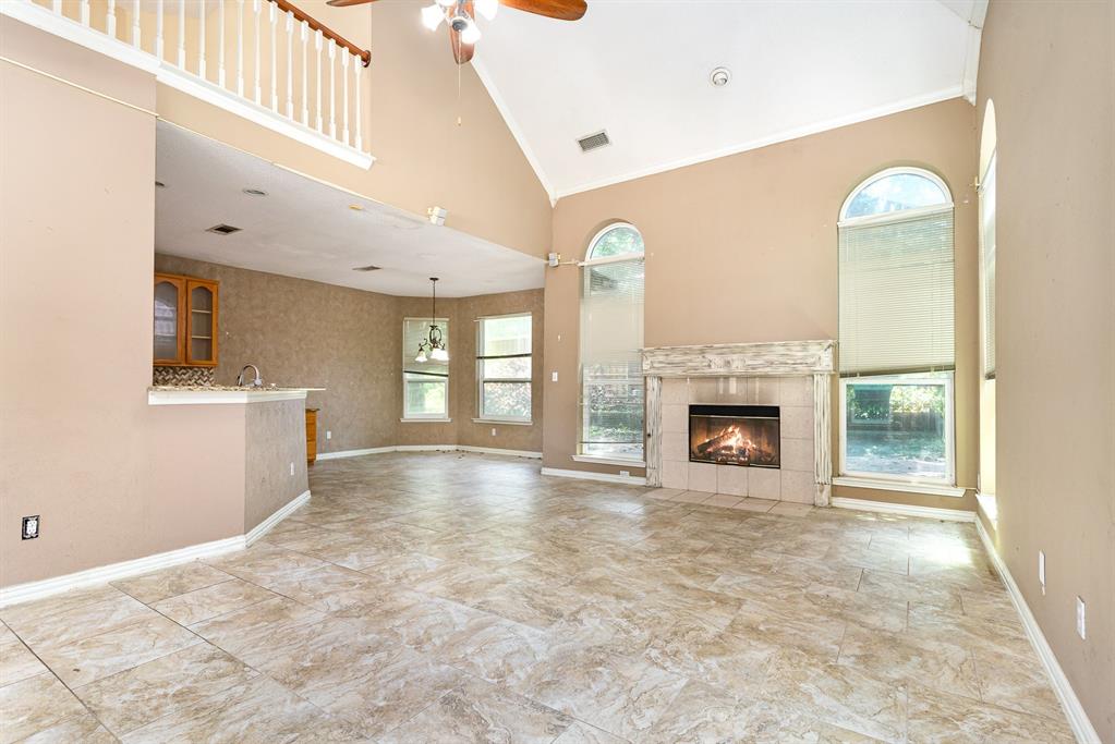 Los Prados Estates - Residential