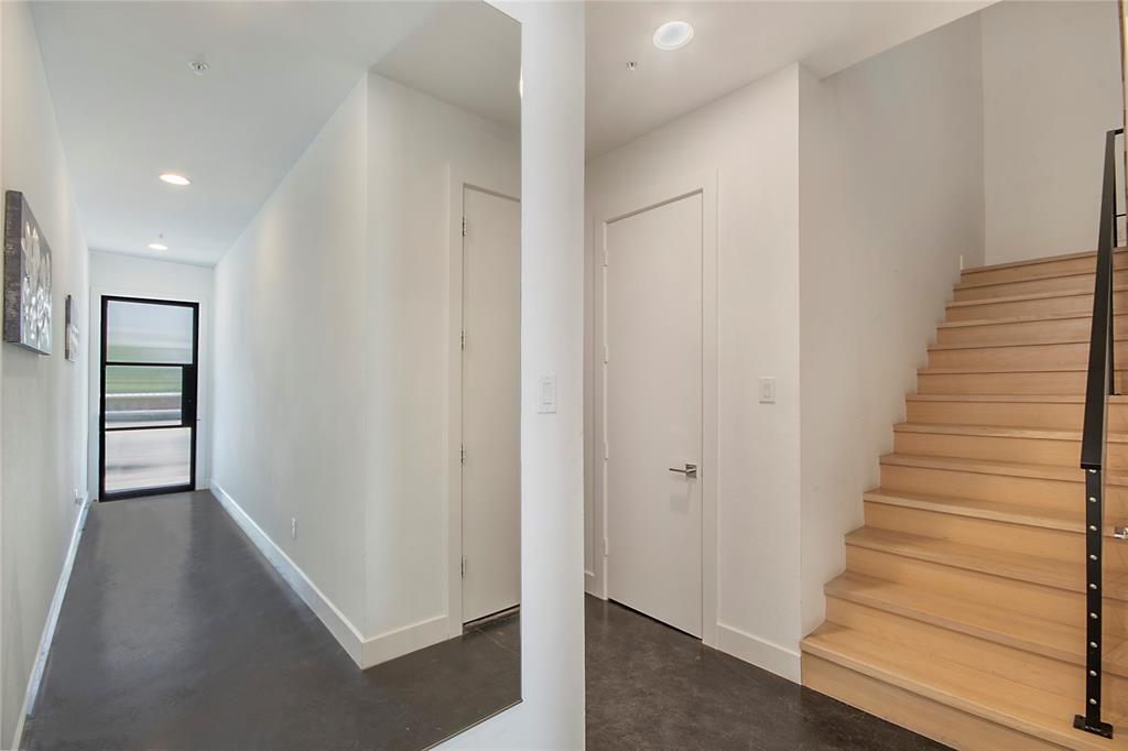 4944 Blaynes View
