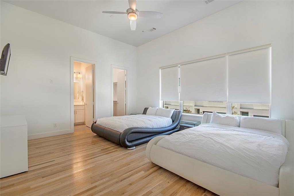 4944 Blaynes View