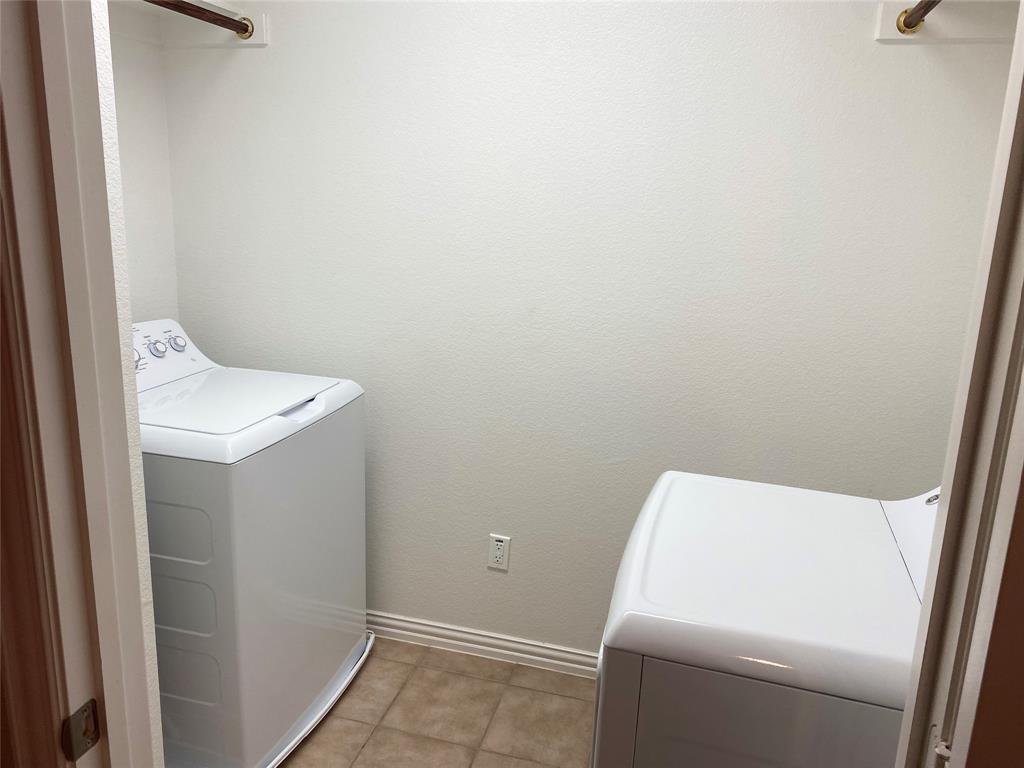 Rockbrook Place - Residential