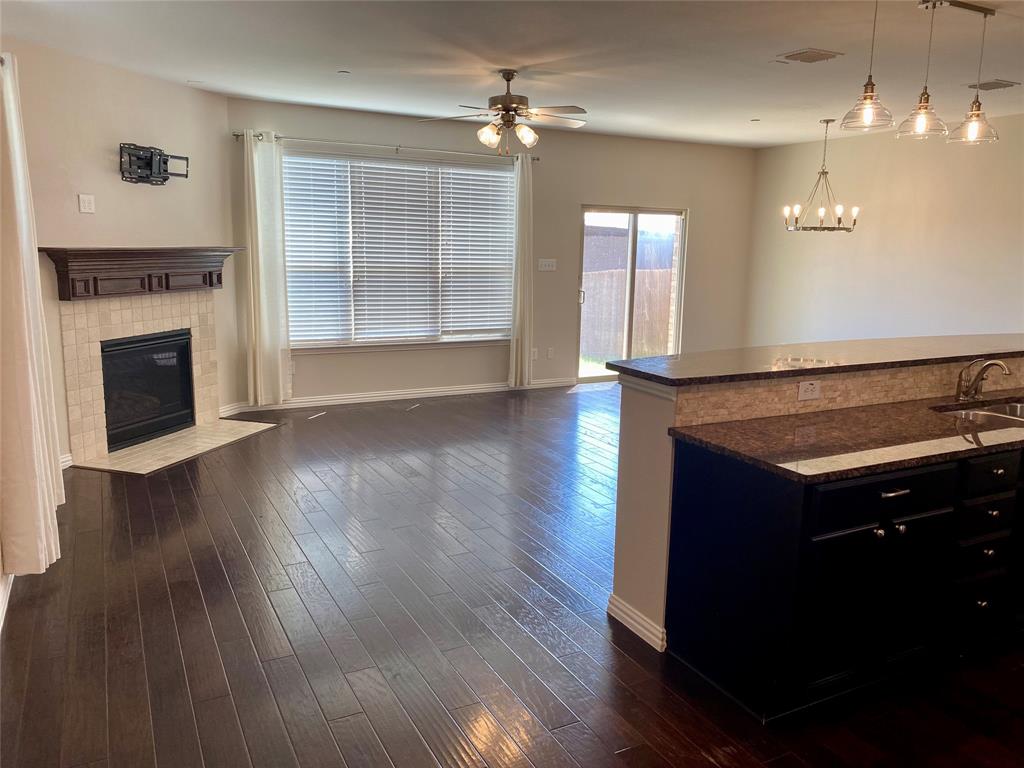 2332 Aspermont Way