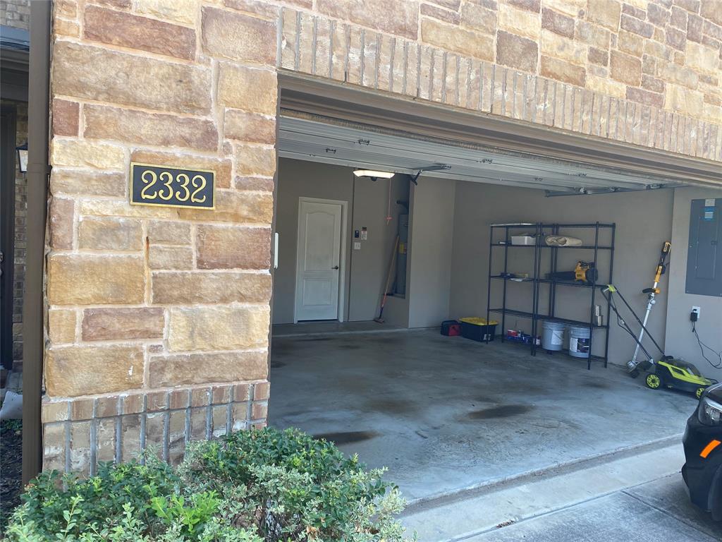 Rockbrook Place - Residential