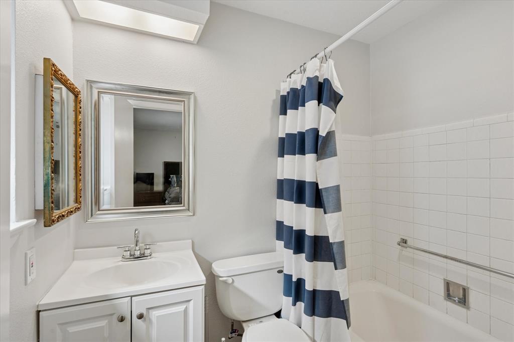 Mountain Crk Twnhses 02 - Residential