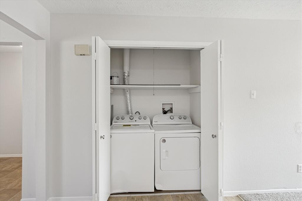 Mountain Crk Twnhses 02 - Residential