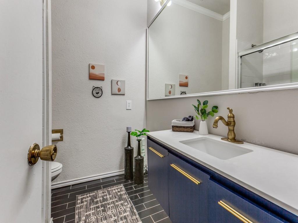 High Hollows Condo - Residential