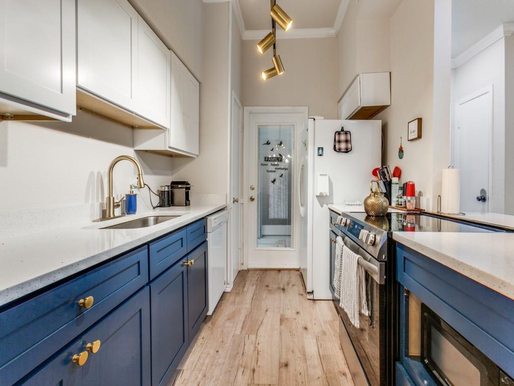 High Hollows Condo - Residential