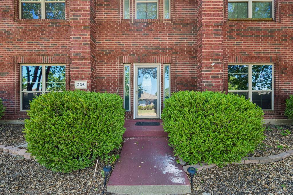 206 Tanglewood Drive