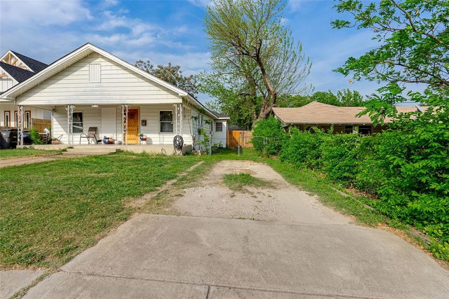 Charming 3-bedroom, 1-bath home offering approximately 1,200 sq ft of living space, conveniently located near the Fort Worth Stockyards. No HOA! This property presents a great opportunity for investors or buyers looking to add their personal touch, with strong rental potential. Selling as-is.