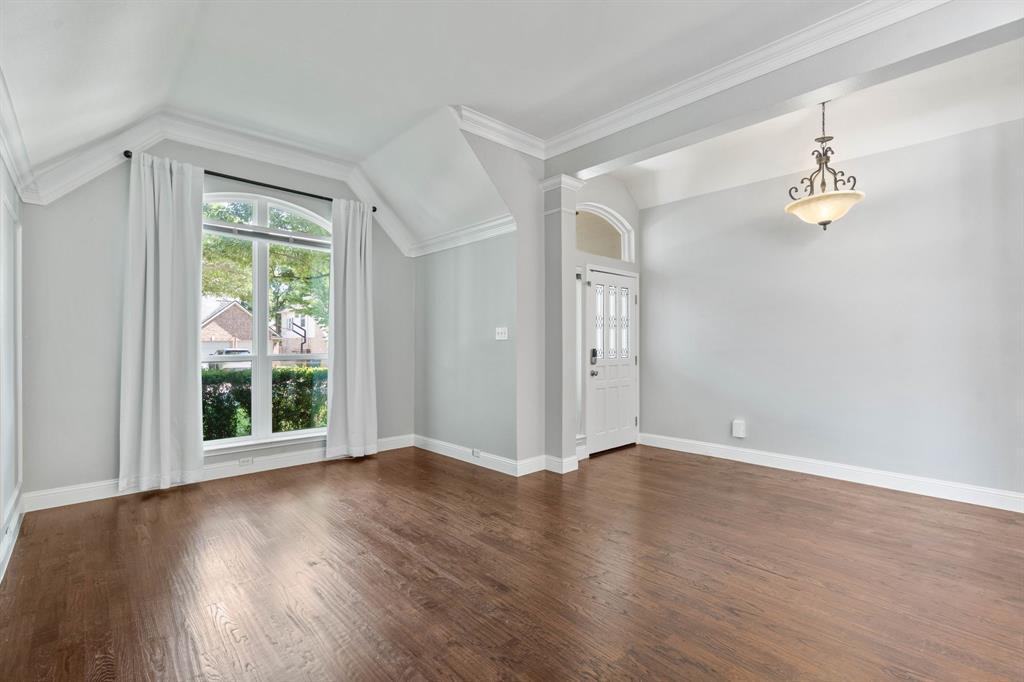 1919 Fair Field Drive