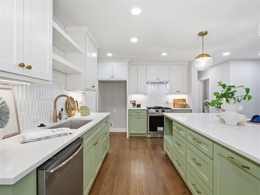 4016 LOCKE AVE, FORT WORTH, TX 76107 - Image a7b62a1373a85f1398539b5cd33d1969/3209687492