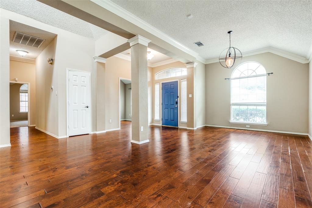 10813 River Oaks Drive