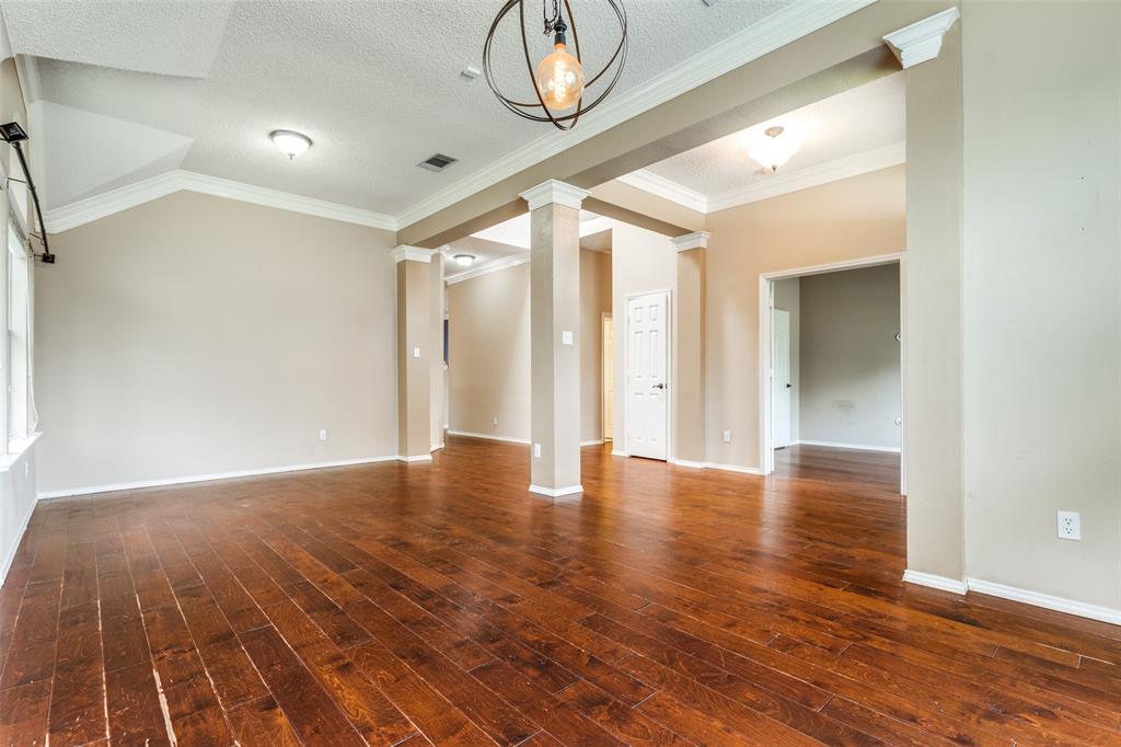 10813 River Oaks Drive