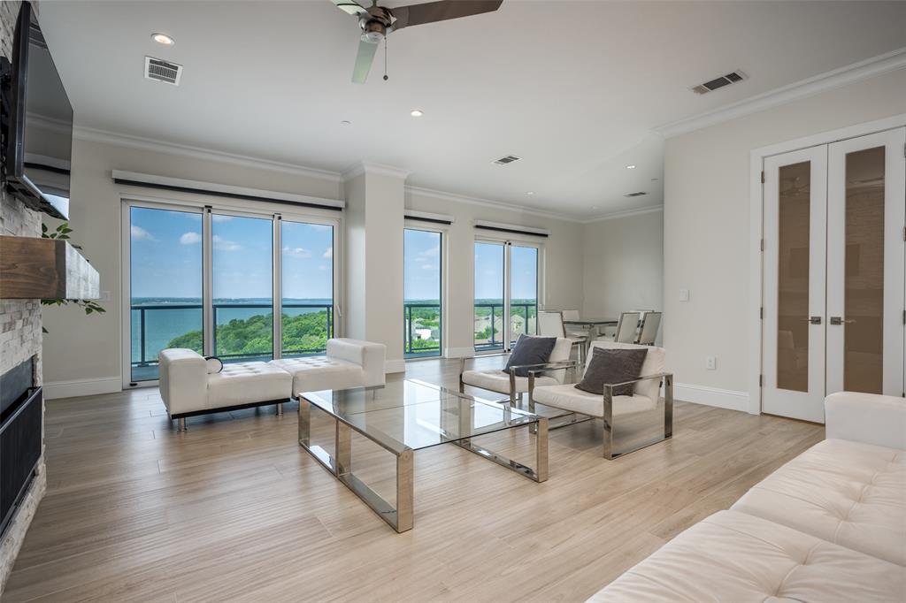 2800 Lakeside Parkway 704