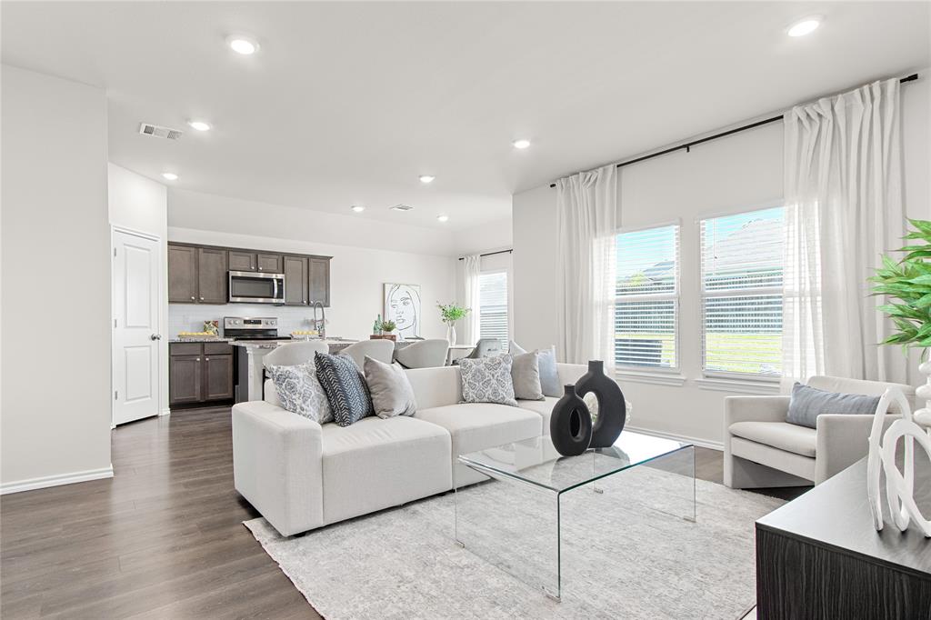 Magnolia Ph 5 - Residential