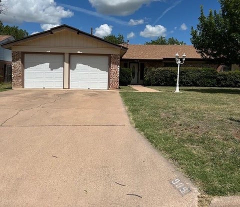 Photo of 909 Harwell Street, Abilene, TX 79601 (MLS # 21312963)