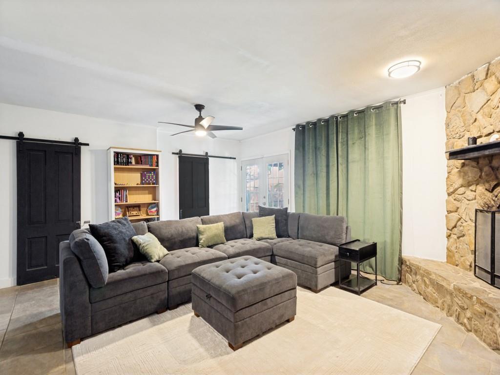 809 Meadowlark Drive