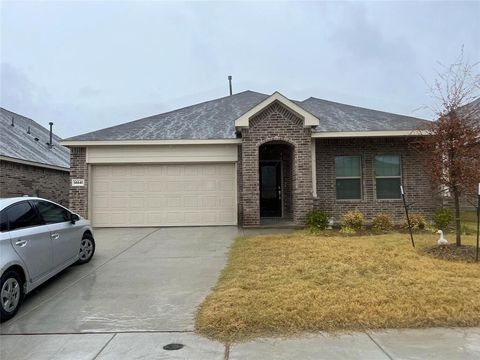Photo of 14841 Hester Trail, Fort Worth, TX 76052 (MLS # 21206593)