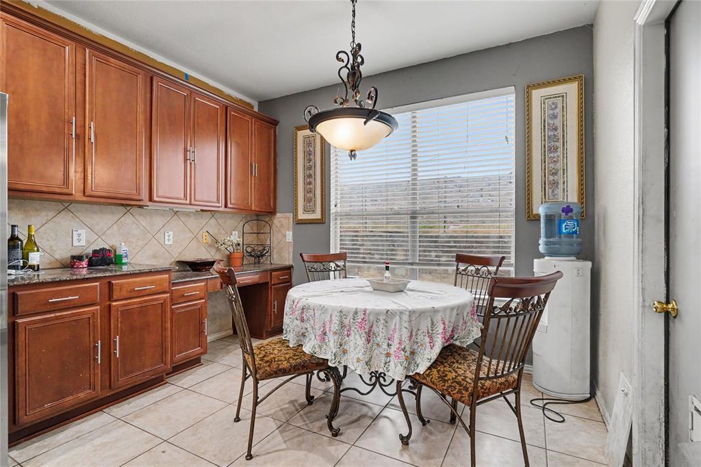2707 Meadow Lake Drive