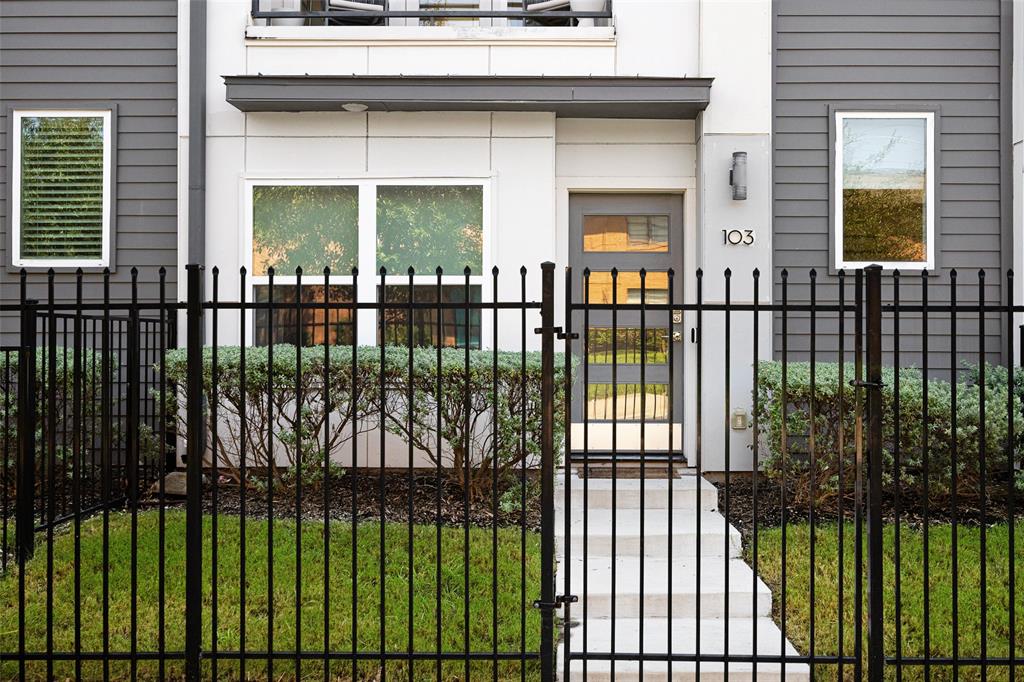 Caddo Park Bldg 1727 - Residential