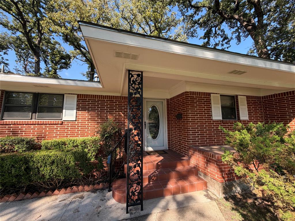 1519 Tulip Drive