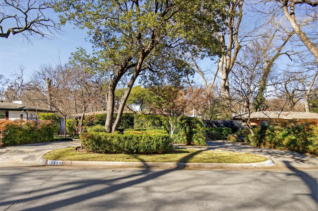 10329 Lake Garden Drive