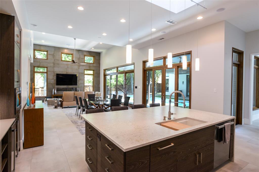548 Oak Grove Lane
