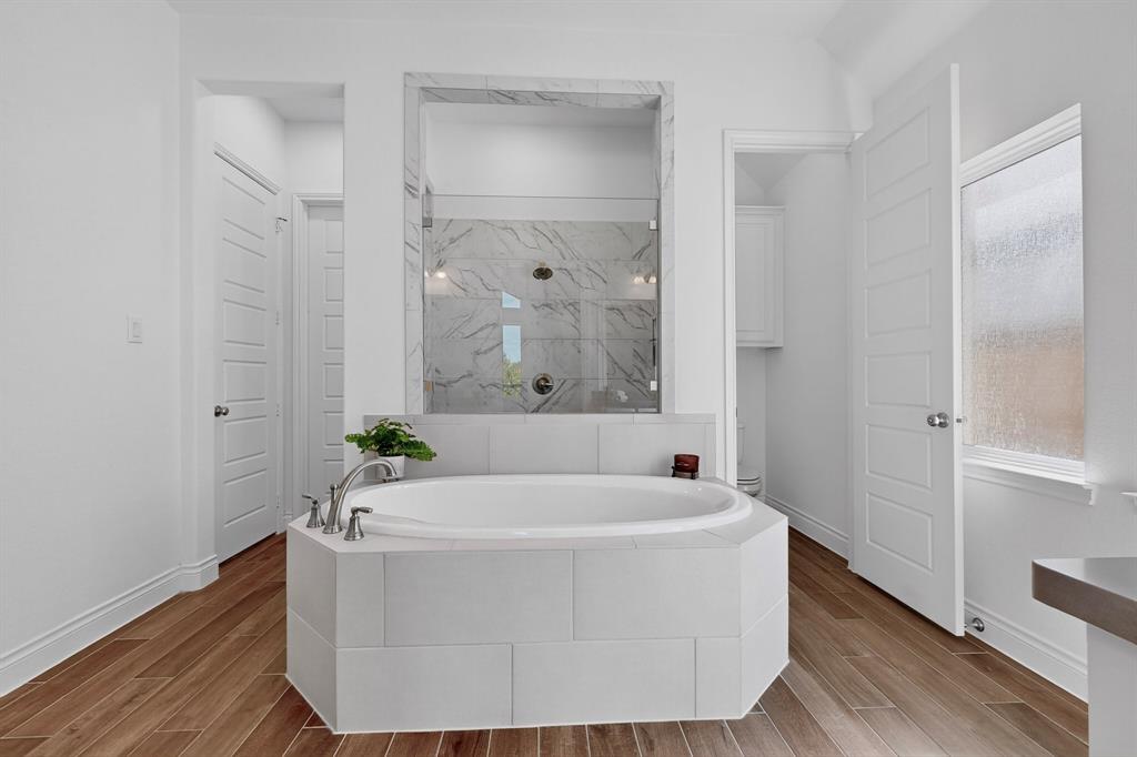 Lakewood at Brookhollow - Residential