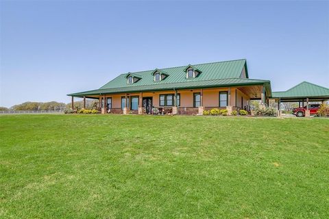 1592 FM 67 Covington TX 76636