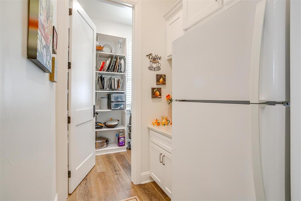 R REED F C BURT - Farm