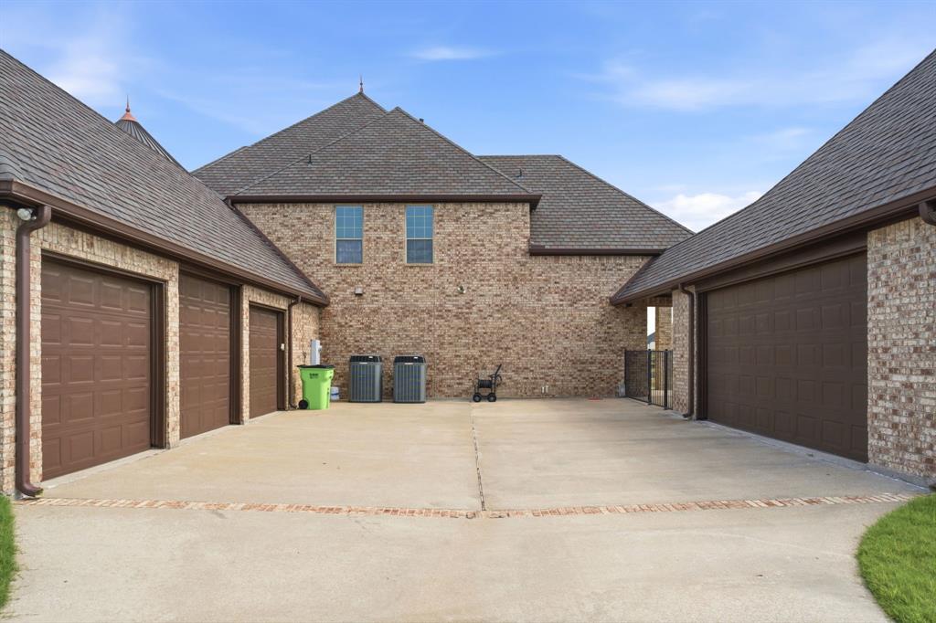 4411 Lake Breeze Drive