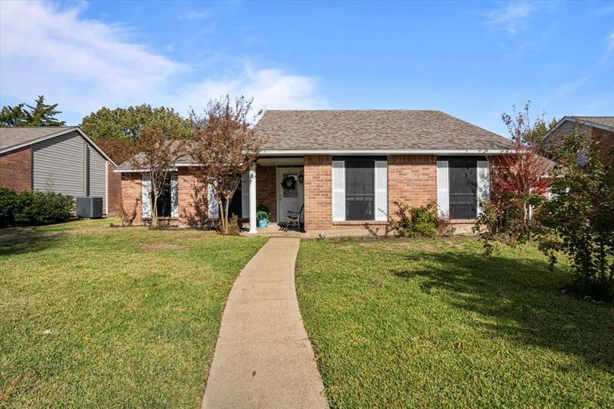 This cozy home is located in a quiet neighborhood with no HOA. The home has a rear garage entrance allowing for ample space in the front and backyard. Just minutes away from multiple grocery stores, local shops and beautiful parks. Come see it today!