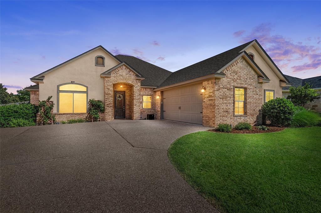 41 North Shore Circle