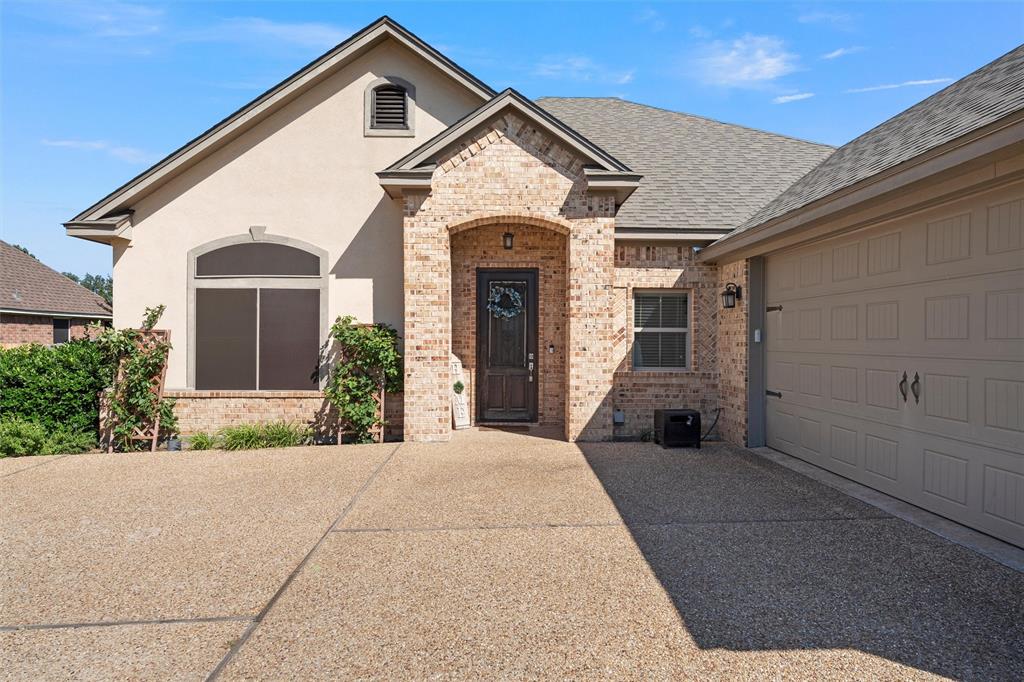 41 North Shore Circle
