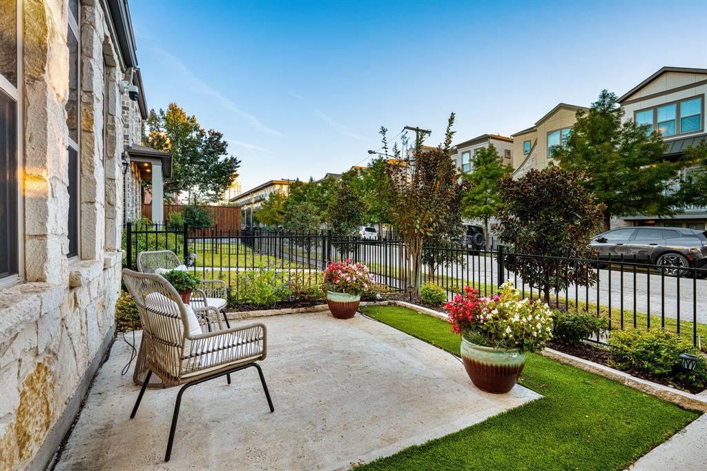 5325 Autumnbrook Court