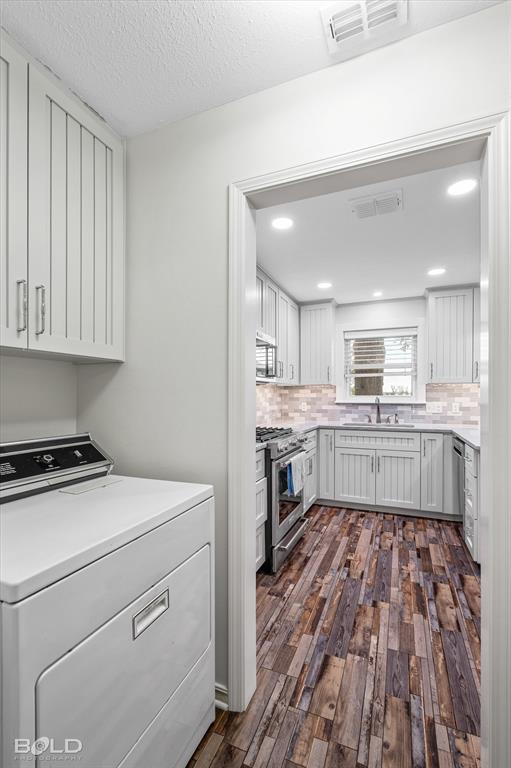 Bossier City, Louisiana 71111, United States, 3 Bedrooms Bedrooms, ,2 BathroomsBathrooms,Residential,Contingent,105637