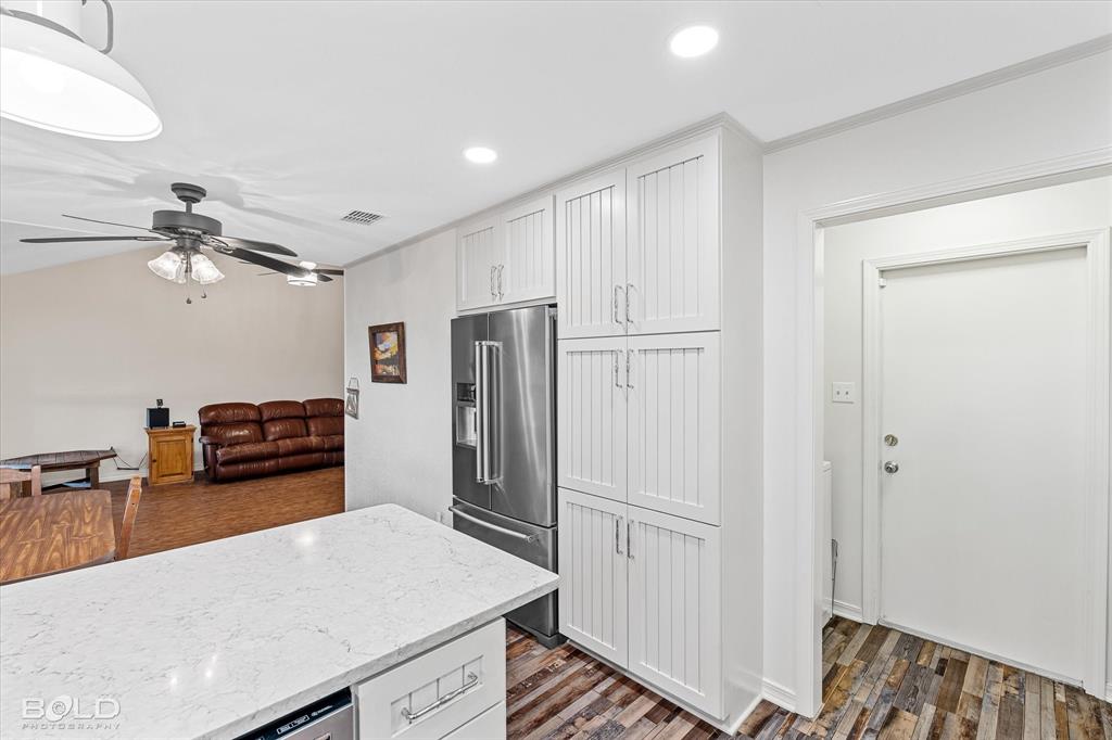 Bossier City, Louisiana 71111, United States, 3 Bedrooms Bedrooms, ,2 BathroomsBathrooms,Residential,Contingent,105637