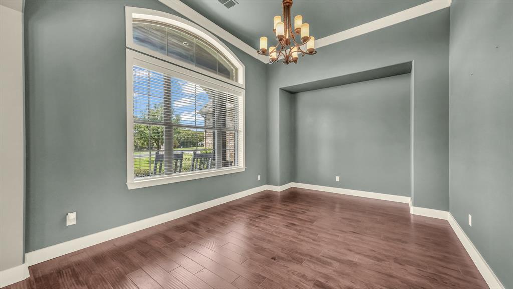 1413 Saratoga Lane