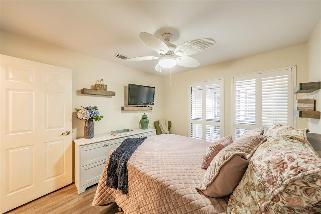 Meadowbrook Hills Chimney Wood - Residential