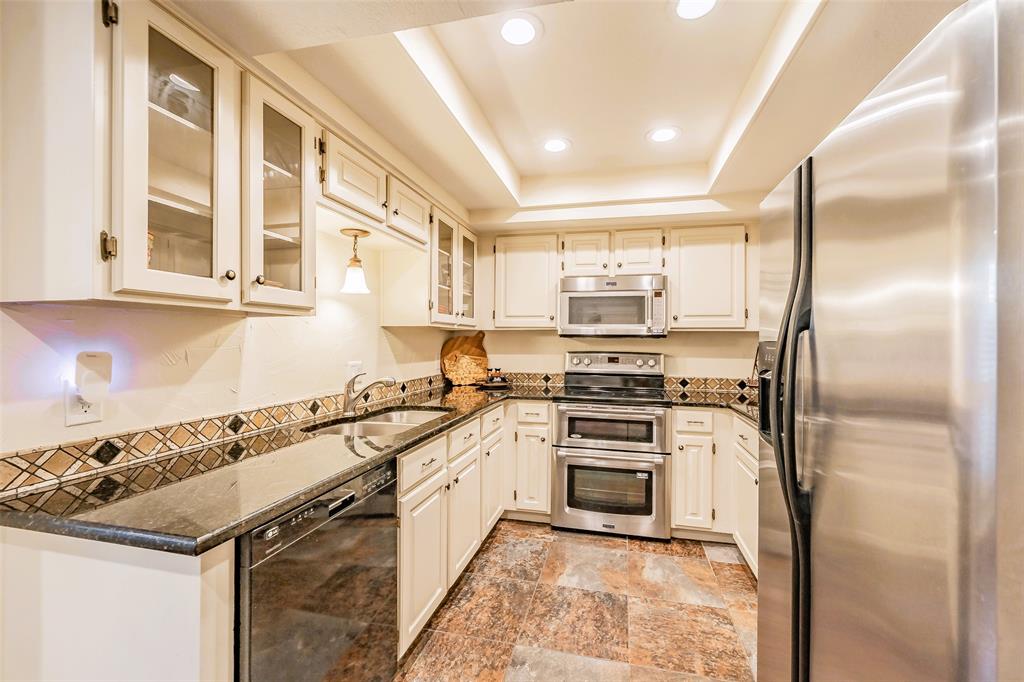 Meadowbrook Hills Chimney Wood - Residential