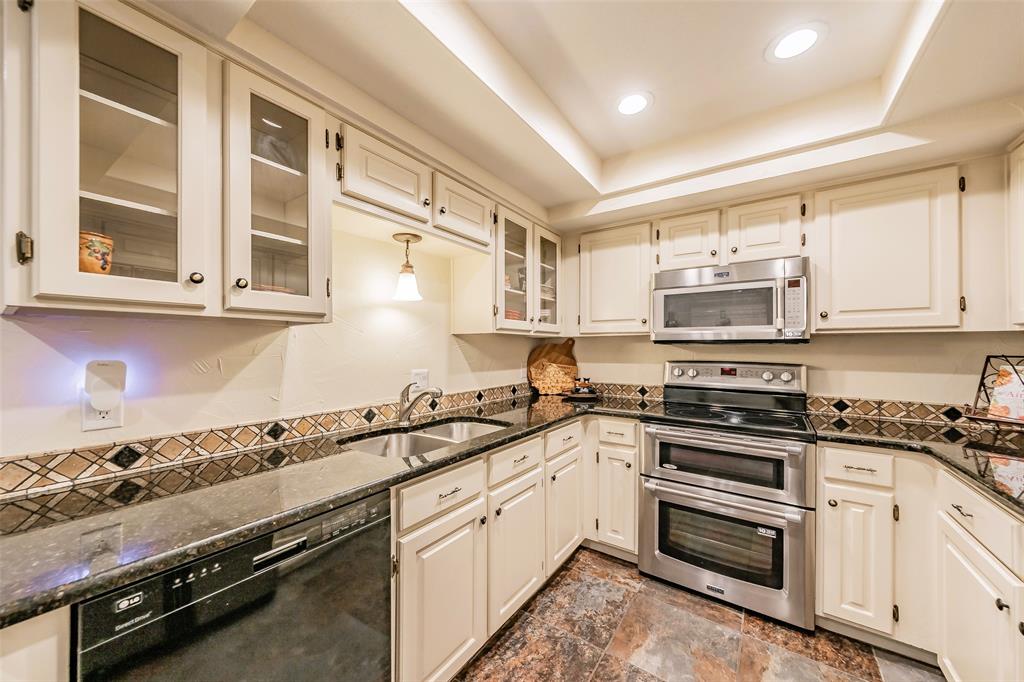 Meadowbrook Hills Chimney Wood - Residential