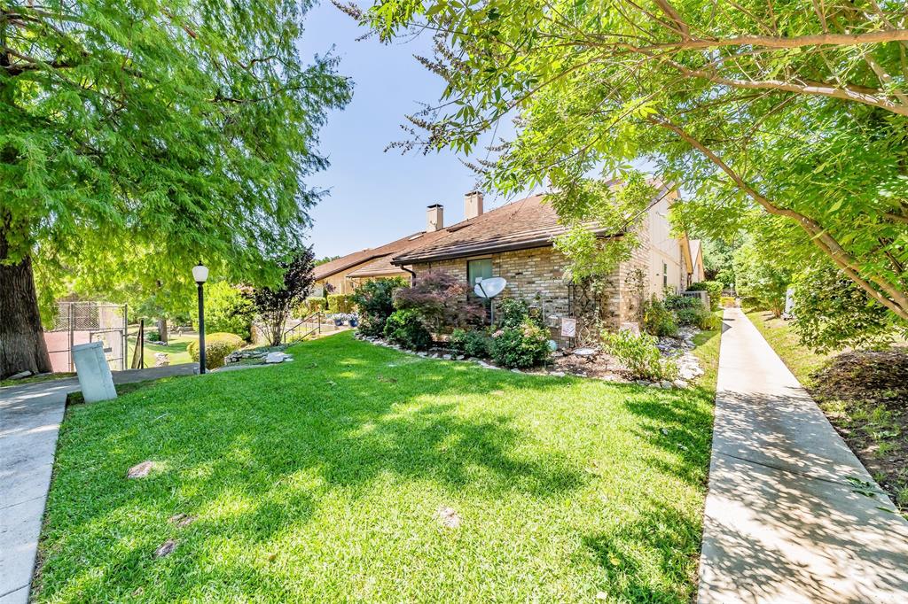 Meadowbrook Hills Chimney Wood - Residential