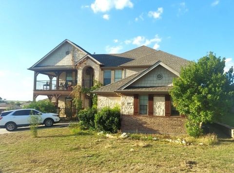 Photo of 118 Bear Claw Court, Newark, TX 76071 (MLS # 21101938)