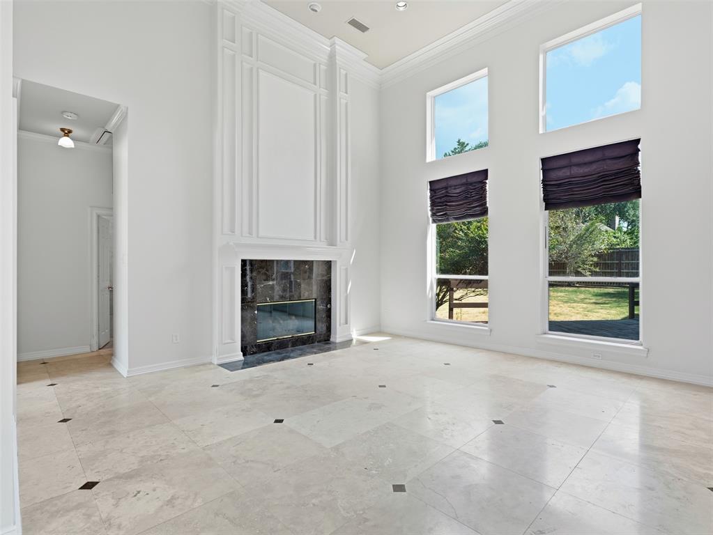1700 Dowling Drive