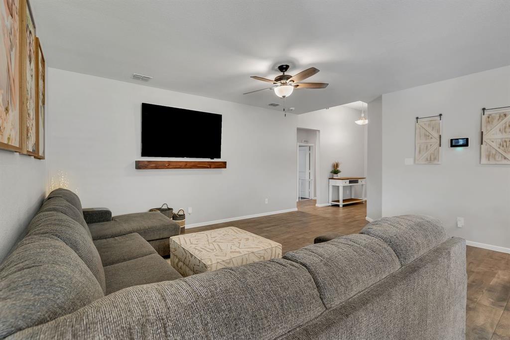 405 Houndstooth Drive